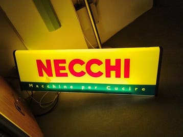 Necchi - Reclamebord - Plastic, de jaren tachtig
