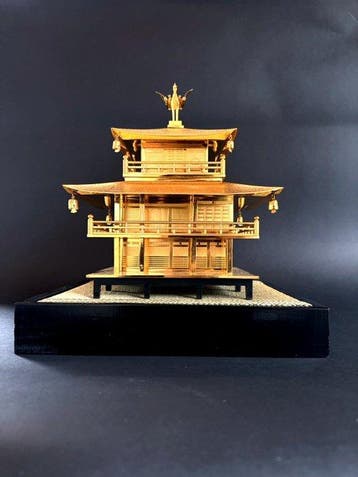 Antiek model van het Gouden Paviljoen (Kinkaku-ji) - Shwa