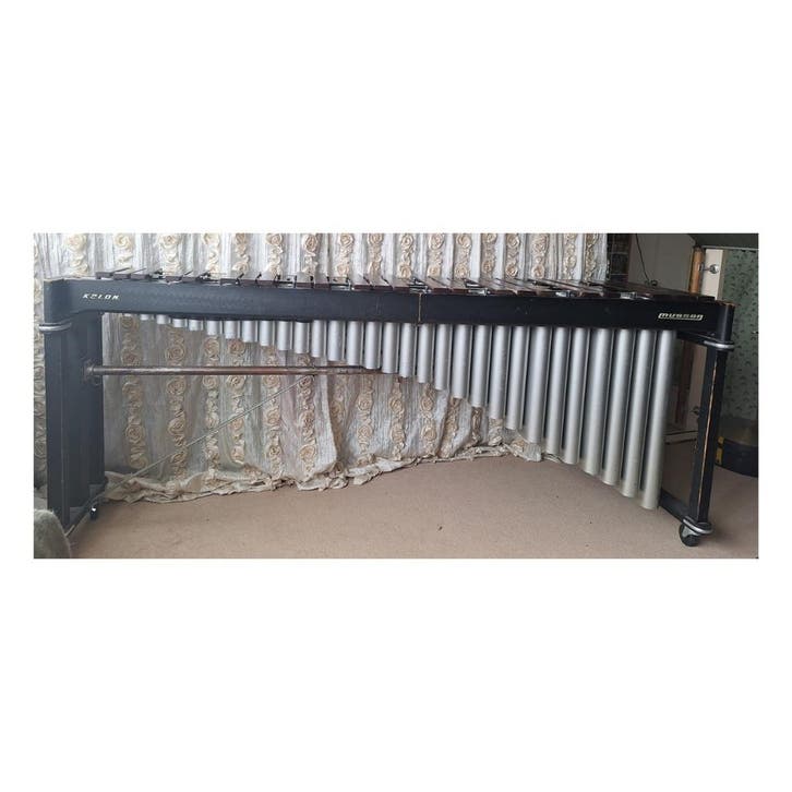 Musser 4.5 octaafs marimba en nieuwe Adams marimbas, Muziek en Instrumenten, Percussie, Melodische percussie, Gebruikt
