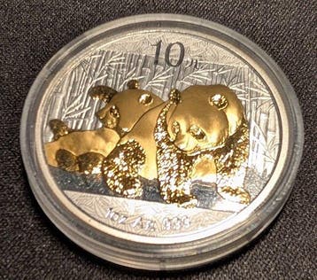 China. 10 Yuan 2010, Panda, 1 Oz .999 Silber (Zonder