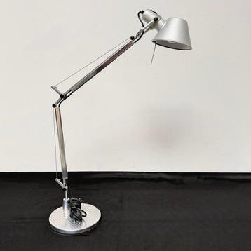 Artemide - Michele De Lucchi, Giancarlo Fassina - Tolomeo