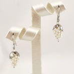 Parel - Zilver - Oorbellen - Parelachtige druiventrossen