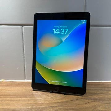 Apple iPad (5th generation) 128GB Wifi - Mobiele telefoon, Nieuw
