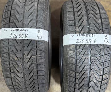 2x225-55-16 Vredestein Winter 2x5mm €40 PerBand 225 55 16, Auto-onderdelen, Banden en Velgen, Ophalen, Gebruikt, 16 inch, Winterbanden