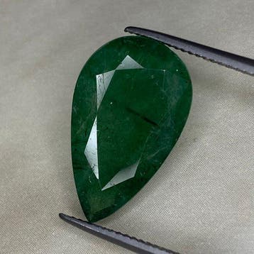 Zonder minimumprijs Smaragd - 9.58 ct - nternational Colored, Sieraden, Tassen en Uiterlijk, Edelstenen, Nieuw