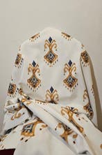 Stof IKAT Golden Emblem Exlusief origineel ontwerp -