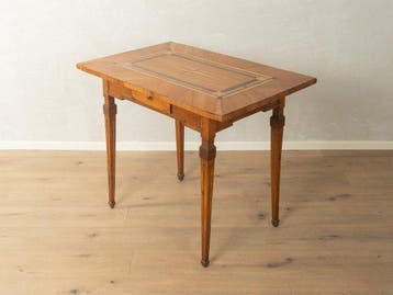 Bureau - Walnoot - Antiek bureau, rond 1840