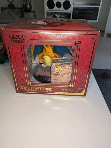 Pokémon - 1 Box - Sealed Charizard Ex Super Premium, Nieuw