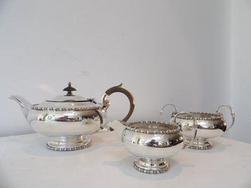 Walker & Hall - Theeservies (3) - Verzilverd