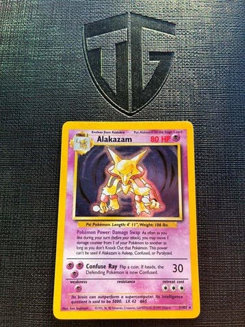 Pokémon - 1 Card - Alakazam 1/102 Foil, Holo - WOTC - Base, Hobby en Vrije tijd, Nieuw