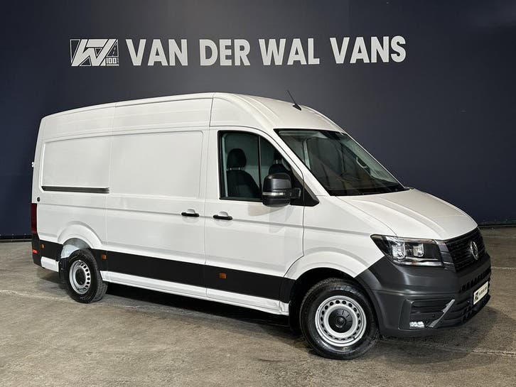 Volkswagen Crafter 2.0 TDI 141pk L3H3 L2H2 Euro6 Airco | Nav, Auto's, Bestelauto's, Dealer onderhouden, Lease, Zwart, Handgeschakeld