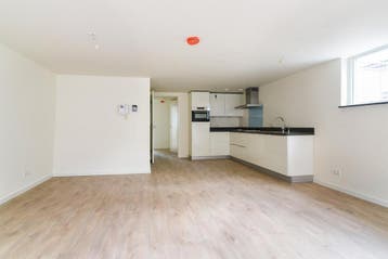 Te huur: Appartement Warmoesstraat in Amsterdam, Noord-Holland, Appartement, Amsterdam