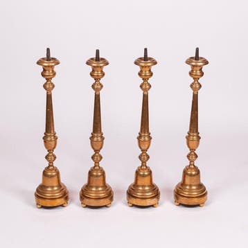 Set van 4 kerk kandelaren, 19e-eeuw - Messing - 1850-1900