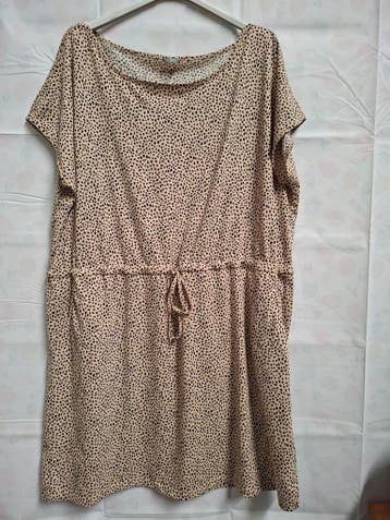 Zeeman jurk stippenprint beige/zwart maat 48, Zeeman, Beige, Maat 46/48 (XL) of groter, Zo goed als nieuw