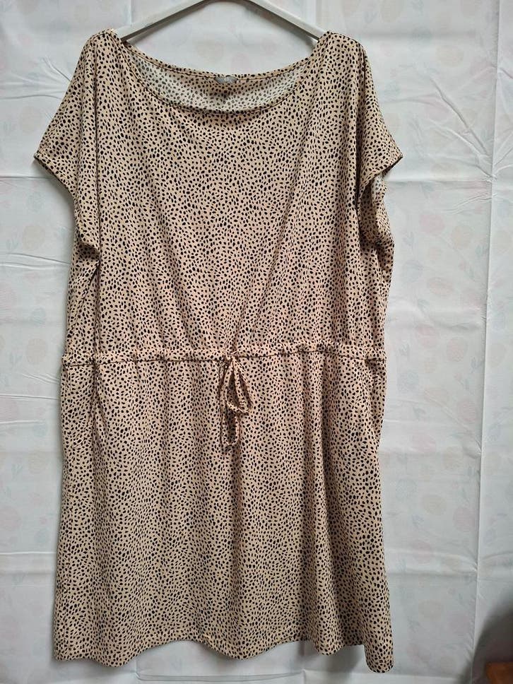 Zeeman jurk stippenprint beige/zwart maat 48, Kleding | Dames, Jurken, Knielengte, Beige, Maat 46/48 (XL) of groter, Zo goed als nieuw