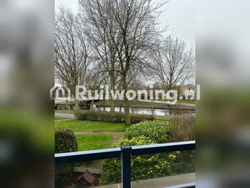Almere: Ruime senioren flat (55+) met 3 kamers (Amersfoort), Almere