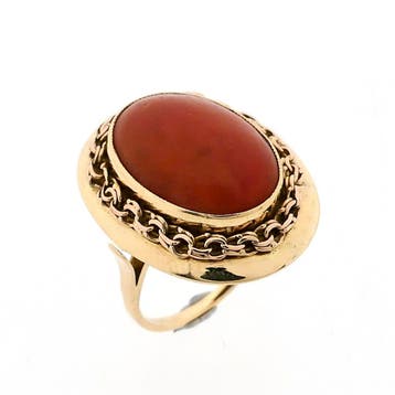 Gouden ring met bloedkoraal; 14 karaat; ringmaat 16, Gebruikt, Ophalen of Verzenden, Kleiner dan 17, Met edelsteen