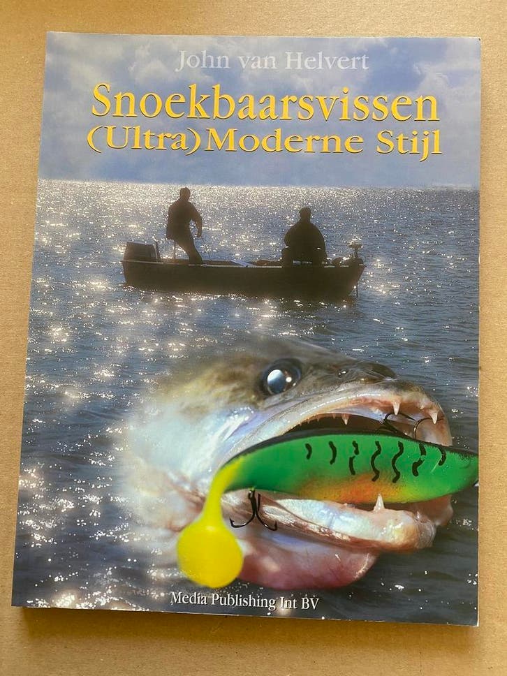 Snoekbaarsvissen Moderne Stijl - techniek - aas -visplaatsen, Boeken, Sportboeken, Watersport en Hengelsport, Zo goed als nieuw