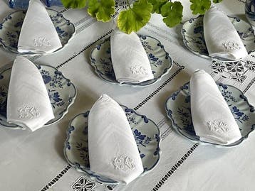6 vroege XXe-eeuwse granieten linnen servetten met de