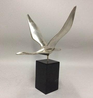 Beeldje, Flying Swan - 32 cm - Brons