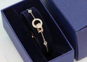 Beeldje - Rose gold plated bracelet with circular link and, Antiek en Kunst