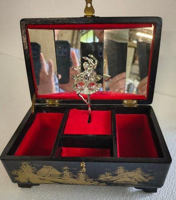 Muziekdoos - Japan - 1950-1960 - Schatkist met carillon