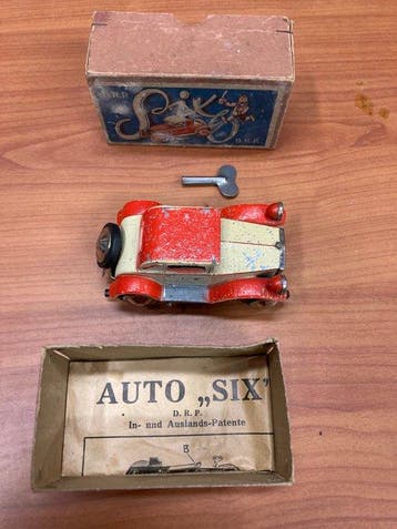 Gescha - Blikken speelgoed - Gescha Auto Six Clockwork Toy,, Antiek en Kunst