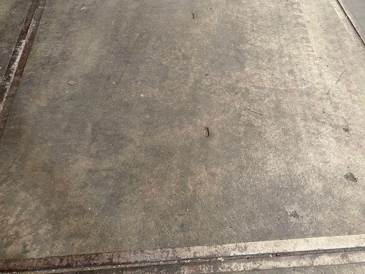 Gebruikte betonplaat 200x200x12 met hoeklijn B-keus..., Doe-het-zelf en Verbouw, Platen en Panelen, Ophalen of Verzenden