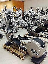 GROTE OPHEF crosstrainer TECHNOGYM excite Synchro NU 1350,-, Sport en Fitness, Ophalen of Verzenden, Zo goed als nieuw, Benen
