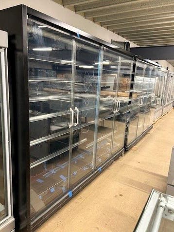 Wandkoeling Carrier met 4 of 8 plexiglas deuren, 258 of, Nieuw