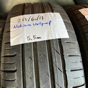 2 x Nokian 215-60-17 Zomerbanden 5,5mm, 17 inch, Ophalen of Verzenden, Band(en), Personenwagen
