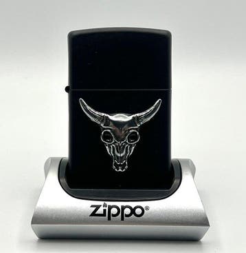 Zippo, No Reserve Price - Bull Skull Emblem - Matte Black -, Nieuw