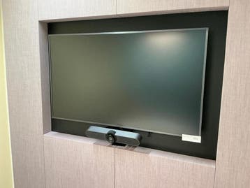 Online veiling: Samsung QM49H 49 inch 4K UHD-display met