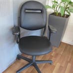 (MDK-104664) Ahrend 220 bureaustoel skai nieuw gestoffeerd, Huis en Inrichting, Bureaus, Ophalen of Verzenden, In hoogte verstelbaar