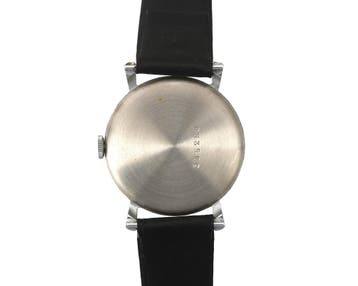 Een Certina herenpolshorloge model Tuxedo