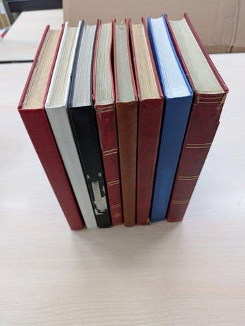 Tweedehands - 8 Tweedehands Insteekboeken, Postzegels en Munten, Gestempeld