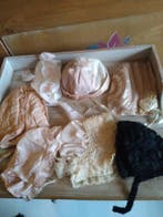 Divers - Pop Très beau lot de 7 bonnets pour poupées, Antiek en Kunst, Antiek | Speelgoed