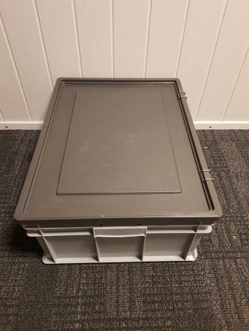 Stapelbak met deksel, 800x600x340 mm, euronorm, grijs pp,, Gebruikt, 60 cm of meer, Minder dan 35 cm, Bak of Kist