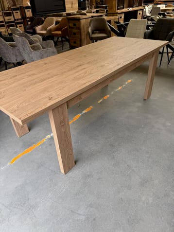 Brentford eettafel, uitschuifbaar, twee kleuren (nieuw), Huis en Inrichting, Tafels | Eettafels, Nieuw, Overige materialen