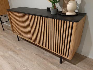 Larvik dressoir **SHOWROOMMODEL**, Nieuw