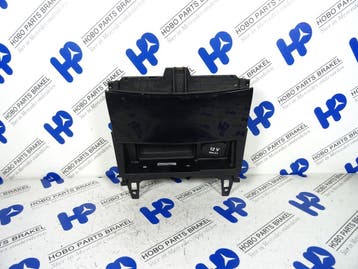 Asbak A 204 680 1350 zwart o.a: C-klasse w204, Ophalen of Verzenden, Gebruikt, Mercedes-Benz
