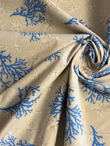 elegante stof in marine mediterrane tinten met decor van