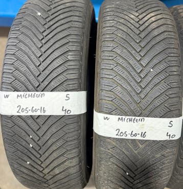 2x 205-60-16 Michelin Winter 2x 5mm €40 Per Band 205 60 16, Ophalen, Gebruikt, 16 inch, Band(en)