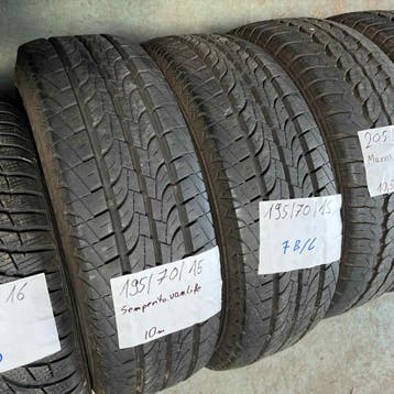 2 x Semperit 195-70-15 C Zomerbanden 10mm, Auto-onderdelen, Banden en Velgen, 15 inch, Ophalen of Verzenden, Band(en), 195 mm