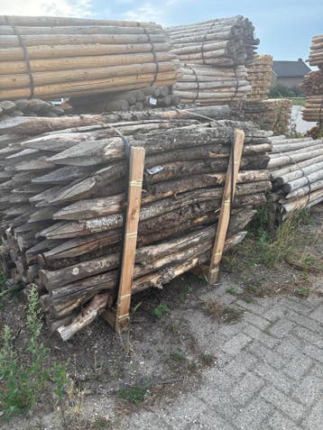 Kastanje 1,80m 8/10cm in de bast, Tuin en Terras, Ophalen of Verzenden, Nieuw, 180 tot 250 cm, Palen