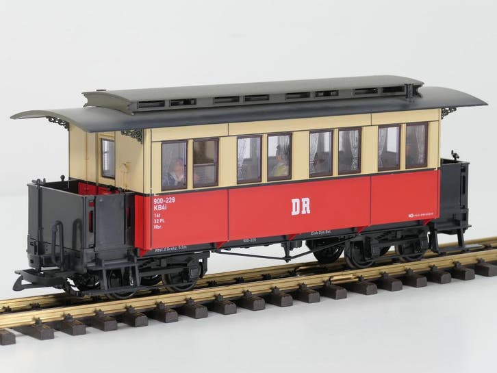 LGB 31610 DR personenwagen 900-229, 5Figuren, Hobby en Vrije tijd, Modeltreinen | Overige schalen, Overige typen, Zo goed als nieuw