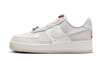 Nike Air Force 1 07 LX Chinese New Year 2024, Nieuw