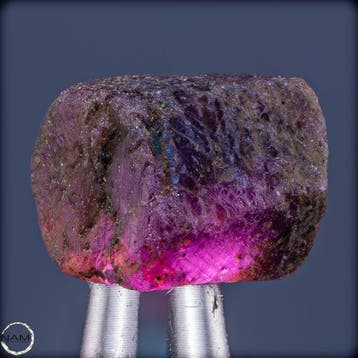 Natuurlijke zeldzame Padparadscha-saffier – Ruwe kristal met, Verzamelen, Mineralen en Fossielen