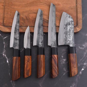 Keukenmes - Chefs knife - hout en handgemaakt gehamerd