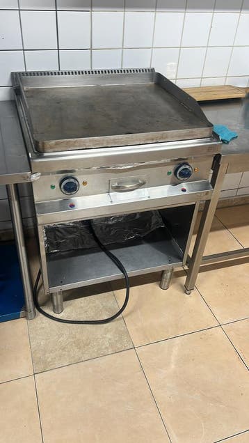 **VEILING** Grill pizzeria restaurant horeca-apparatuur, Gebruikt, Fornuis, Frituur en Grillen